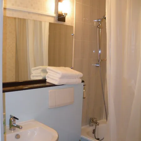 Hotell Logis Poitiers
