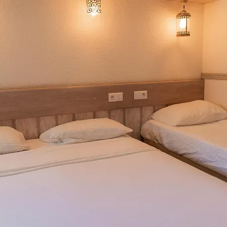 Logis Hotel 2*