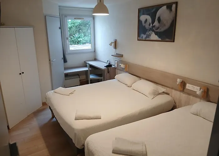 Logis Szálloda Poitiers